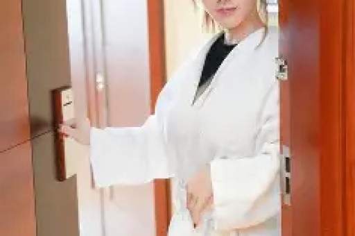 一天曝4个瓜！深夜泡酒吧、全身整容、被抓赵丽颖也被牵连